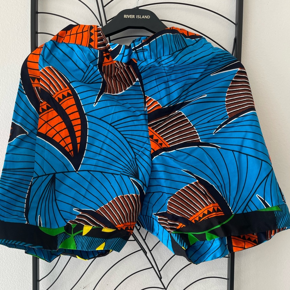 Shorts - Picture 6 of 8